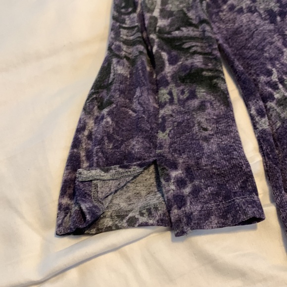 Soft medium weight top , Purple/Grey Animal print, Size XXL - Picture 5 of 7